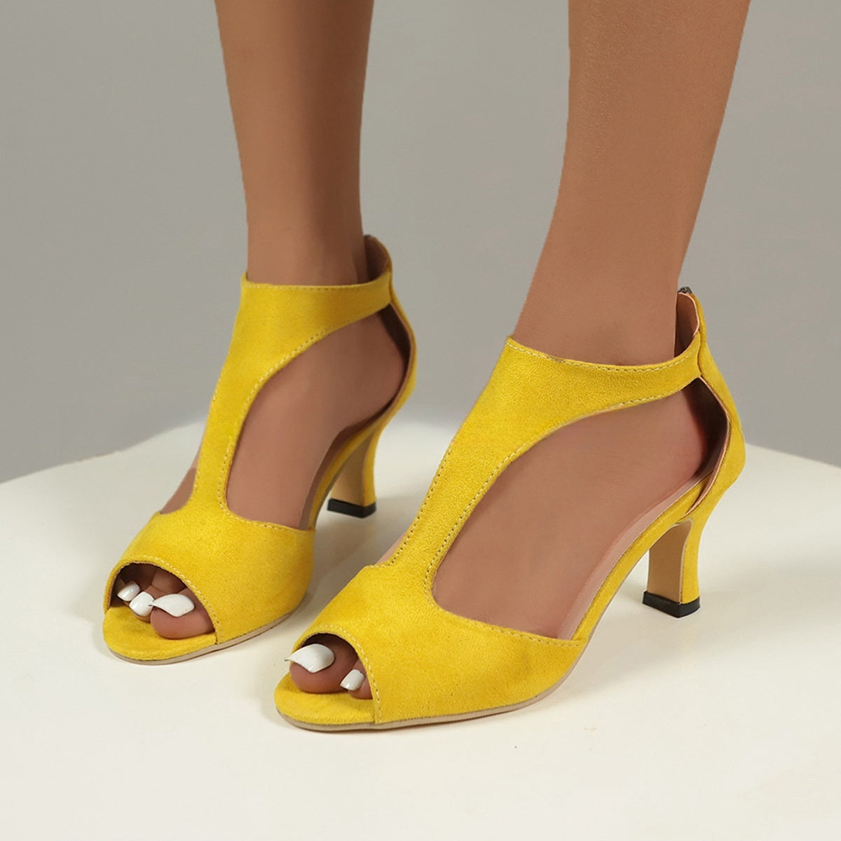 Sandales à Talons – Éclat Nocturne & Audace Féminine 👠