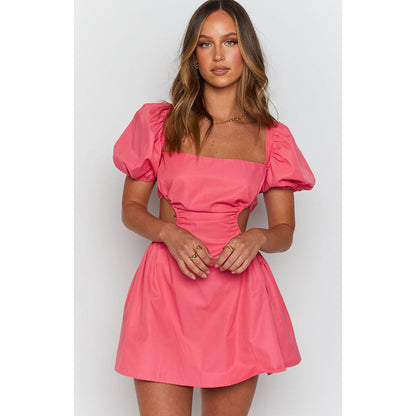 Robe Courte Dos Nu – Minimalisme Chic & Éclat d’Été 👗