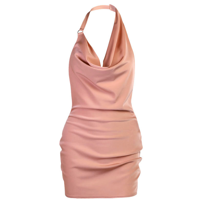 Robe Satinée – Été Glam & Dos Nu Libre🥂