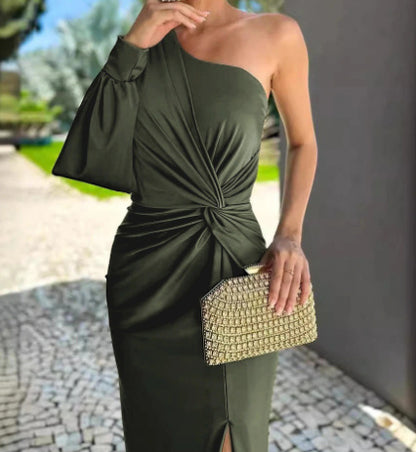 Robe Épaule Nue – Nœud Asymétrique & Allure Fatale👠