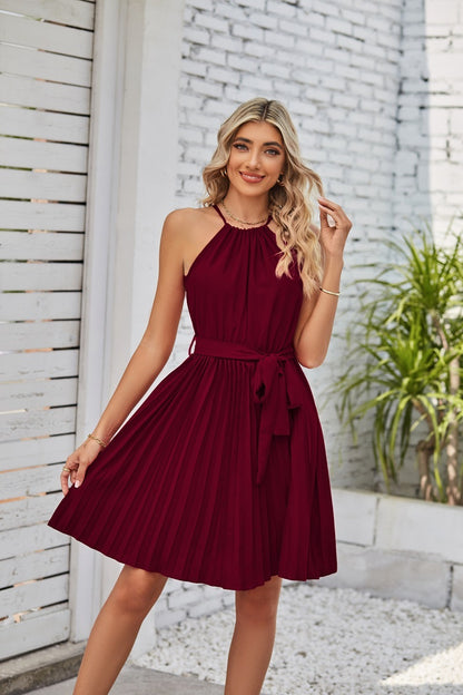 Robe Plissée – Éclat Nocturne & Lien Élégant🌺