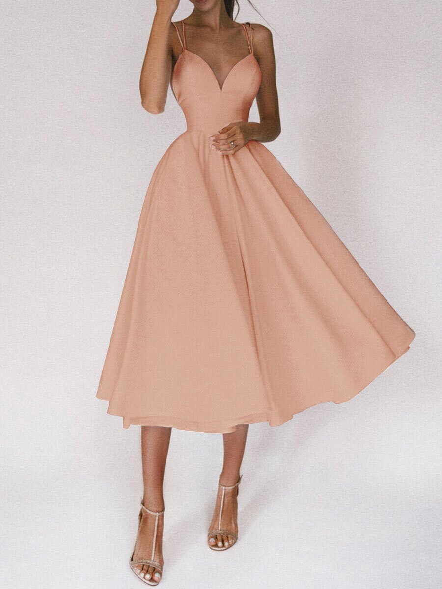 Robe Décolletée – Lignes d’Été & Allure Bohème 💖