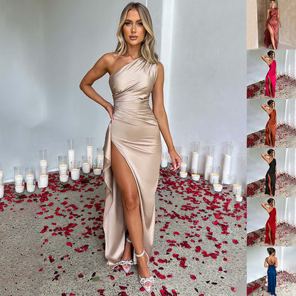 Robe Satin Asymétrique – Épaules Nues & Éclat Nocturne🌙