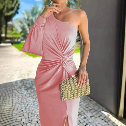 Robe Épaule Nue – Nœud Asymétrique & Allure Fatale👠