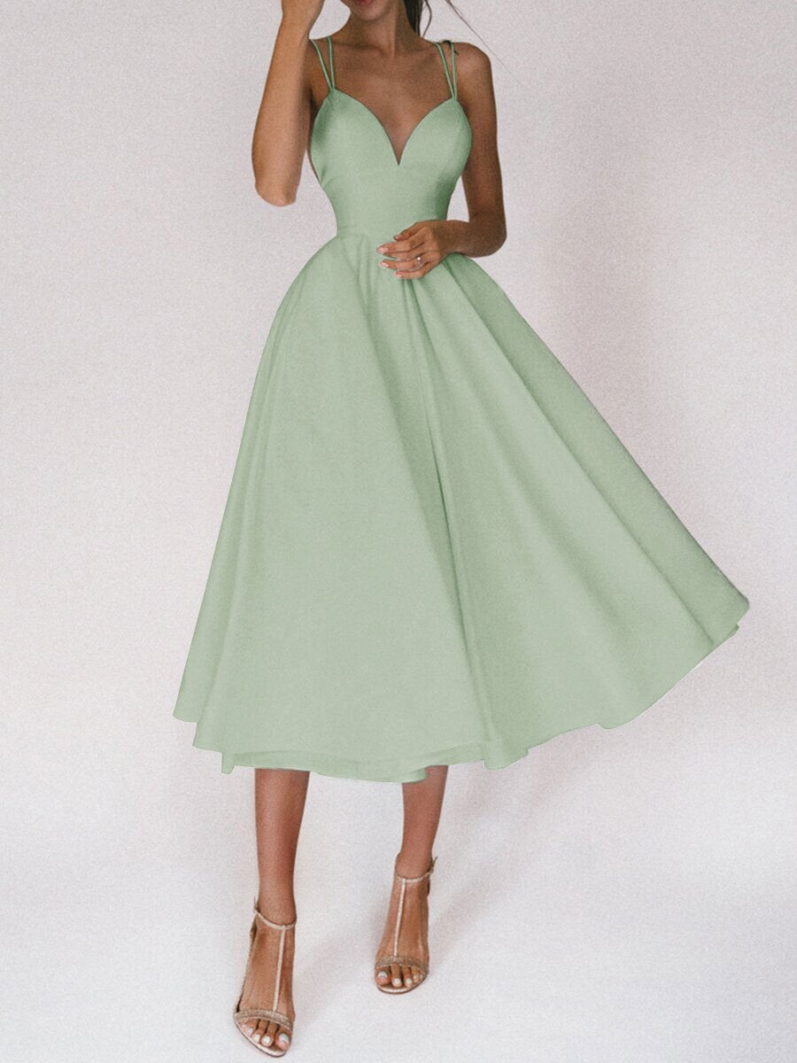 Robe Décolletée – Lignes d’Été & Allure Bohème 💖