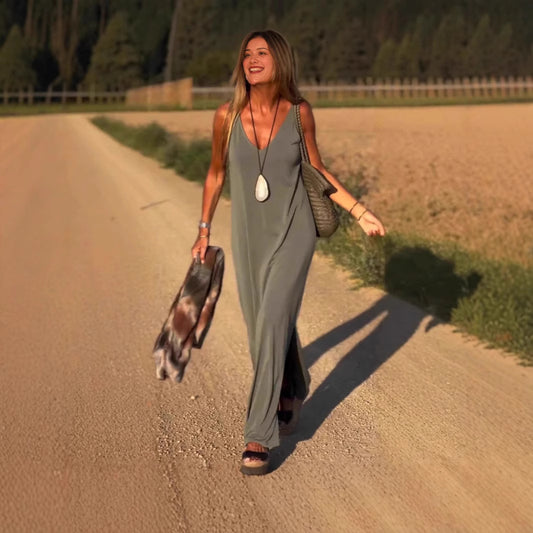 Robe Décolleté – Lignes Sensuelles & Éclat d’Été🌞