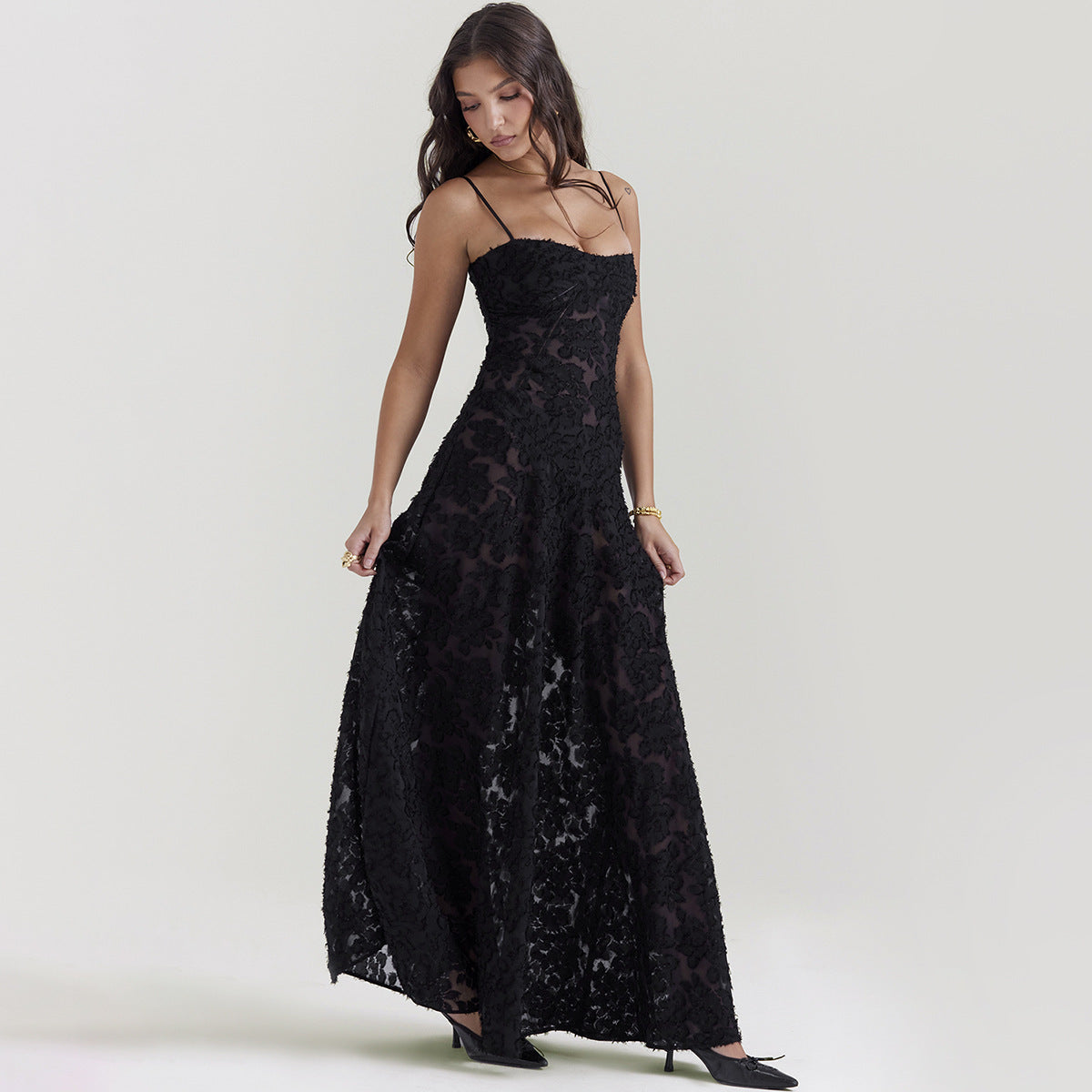 Robe Dentelle – Épure d’Été & Élégance Nocturne🖤
